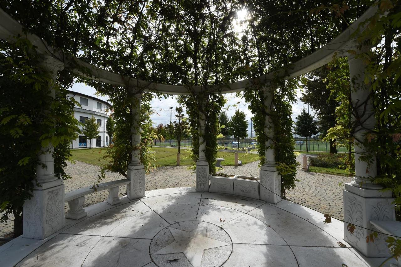 Hotel Novarello Granozzo con Monticello Εξωτερικό φωτογραφία